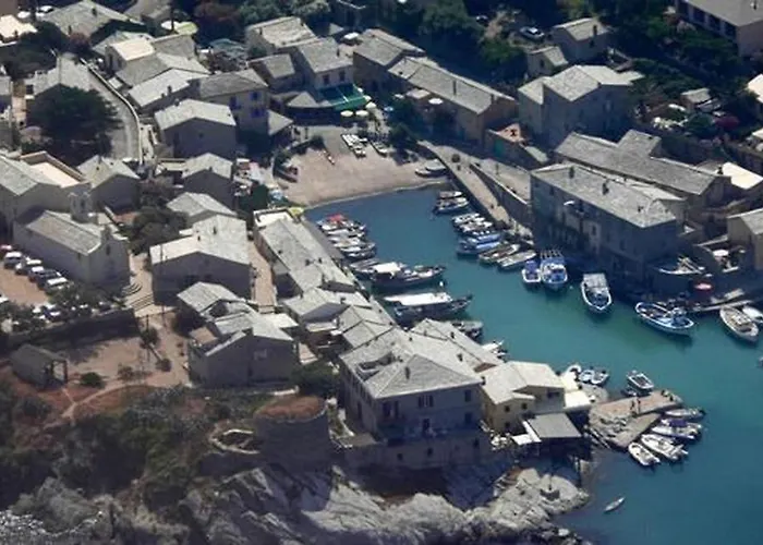 La Giraglia Casa de Férias Centuri